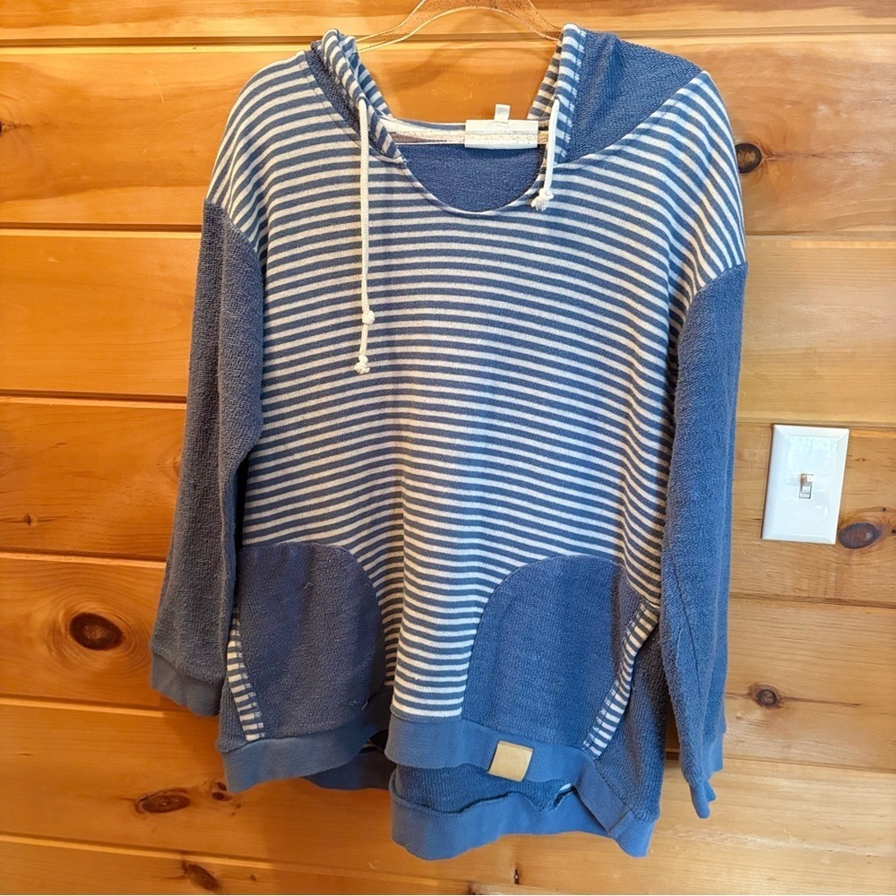 Jadelynn Brooke Womens Sweater Size Large Blue Striped Hoodie pullover used